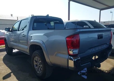 2017 Toyota Tacoma Sr5 V6 z USA, uszkodzony, nr VIN 3TMAZ5CN5HM037066